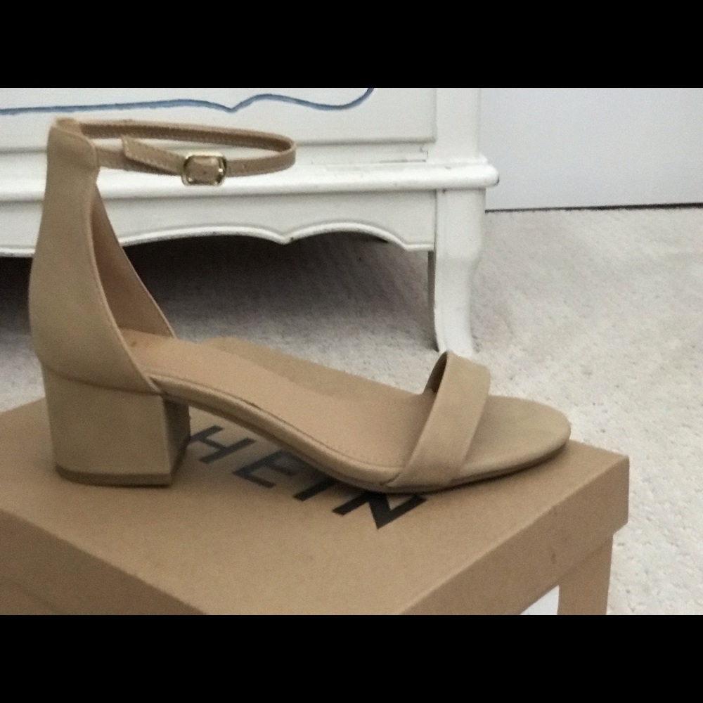 NIB! Shein Ankle- strap sandals!! 🤩🤩